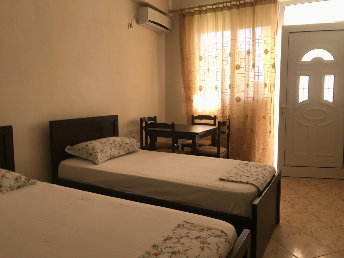 Guesthouse Flamur Ksamil Esterno foto